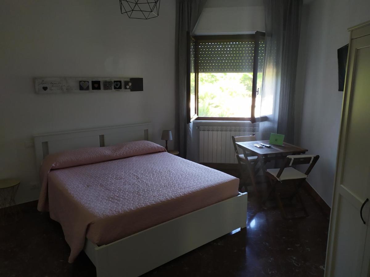 B&B Tra Mare E Marmo 马瑞纳迪卡拉拉 外观 照片