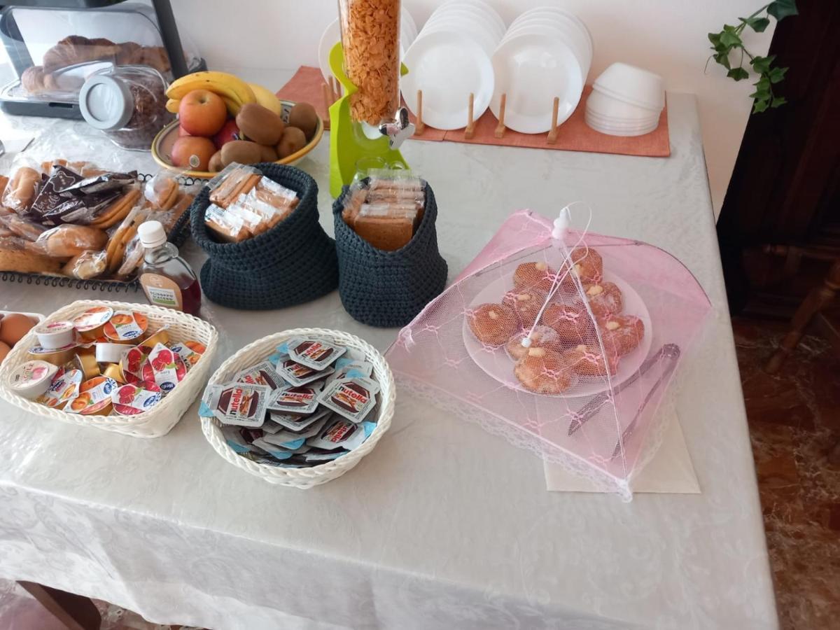 B&B Tra Mare E Marmo 马瑞纳迪卡拉拉 外观 照片