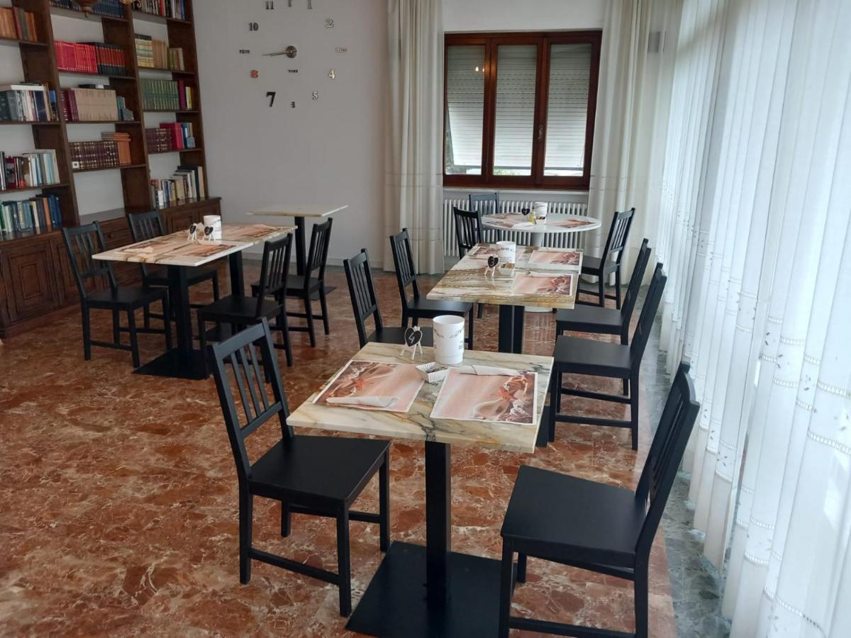 B&B Tra Mare E Marmo 马瑞纳迪卡拉拉 外观 照片